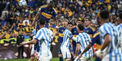 Boca le ganó 3-2 a Racing con un triplete de Enner Valencia y avanzó en la Copa Argentina