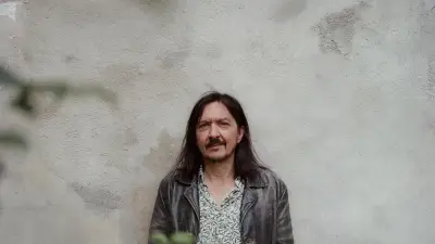 Santiago Lorenzo: “Aspiro a parecerme, en mi pobreza, a los genios que escriben los guiones de 'Los Simpson'”