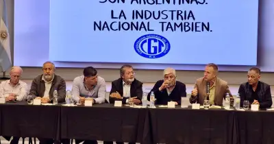 La CGT volvió a patear un paro general y convocó a una marcha en defensa de la industria