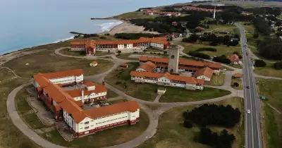 El futuro del complejo de Chapadmalal: el Gobierno licita seis hoteles por 30 años y cede el resto a la Universidad de Mar del Plata