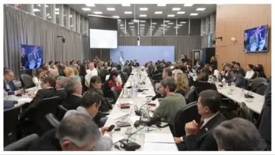 Endeudamiento familiar: el Gobierno avanzó con su proyecto, sin rescate a los morosos y todavía sin los votos para aprobarlo
