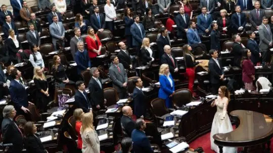 Doblete clave para Milei en Diputados: el oficialismo resistió los cruces y se llevó la media sanción para el BCRA y la Inocencia Fiscal II