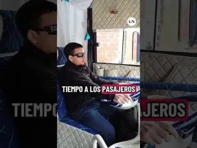 Un chofer de colectivo hizo un video para explicar como son los famosos "robos pirañas"