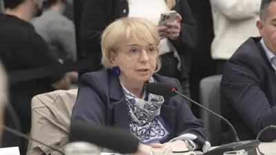 Educación financiera versus plan de reestructuración: el Gobierno y la oposición disputan la crisis por endeudamiento
