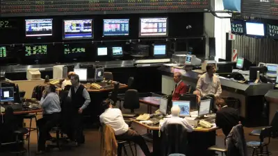 El riesgo país llegó a 755 puntos y las acciones argentinas se hundieron hasta un 9% en Wall Street