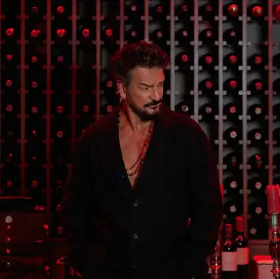 Ricardo Arjona anunció un adelanto de su próximo sencillo: “Amor Factura"