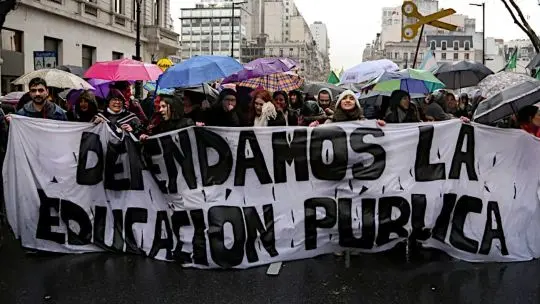 Paritaria universitaria: “El 3% es un chiste”, dijo Clara Chevalier en QR!