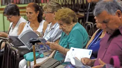 Jubilados que trabajan: los números del INDEC sobre la economía de los adultos mayores