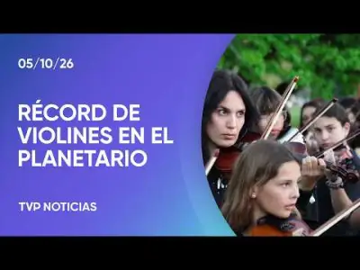 Más de 100 violinistas rompieron un récord con un clásico de Coldplay en el Planetario