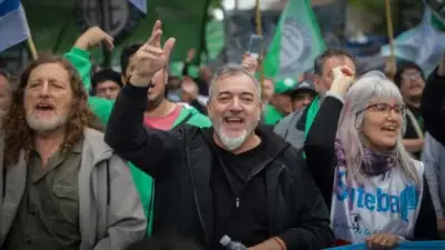 ATE se movilizó a Olivos contra los retiros voluntarios financiados con deuda