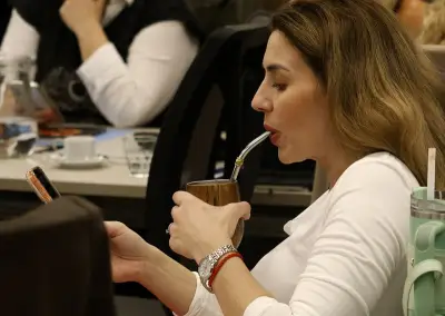 Pagano destapa un negocio millonario del gobierno de Milei por el alquiler de 30 mil fotocopiadoras